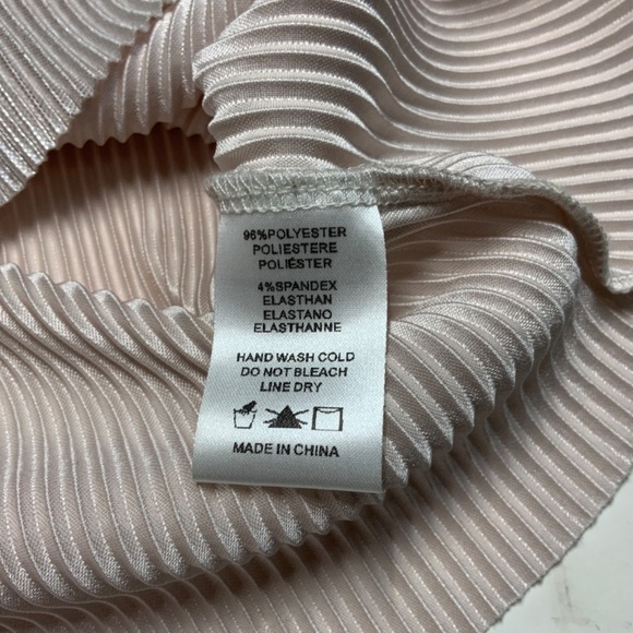 ANTHROPOLOGIE Sunday in Brooklyn Pale Dusty Pink Micro Pleat Slinky Top US Sz S - Picture 7 of 8